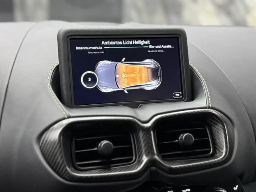 Aston Martin Vantage