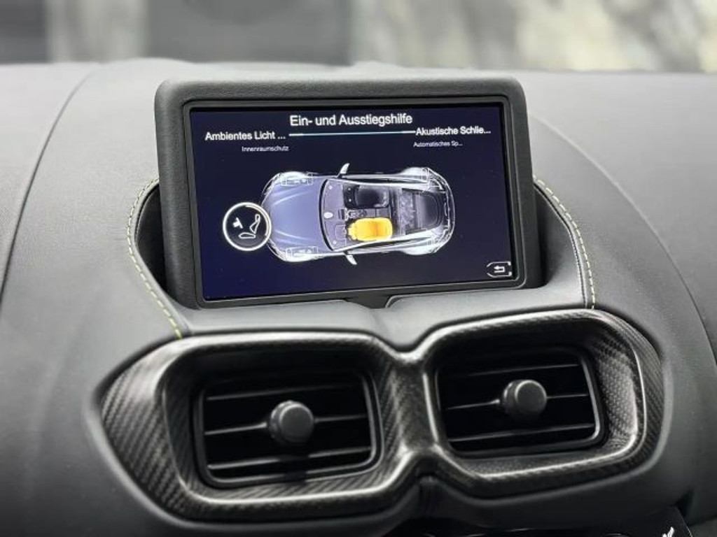 Aston Martin Vantage