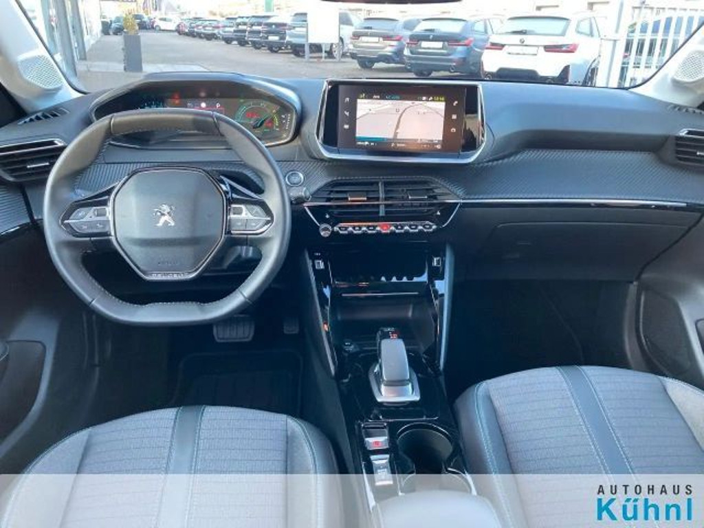 Peugeot e-208
