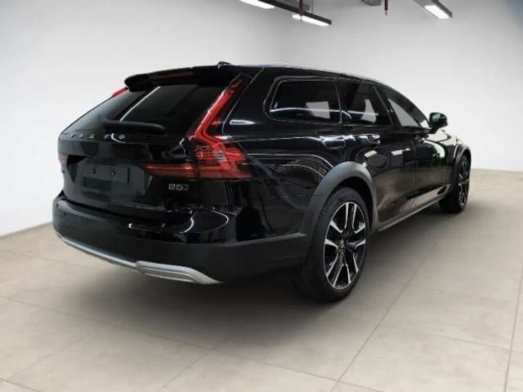 Volvo V90 Cross Country