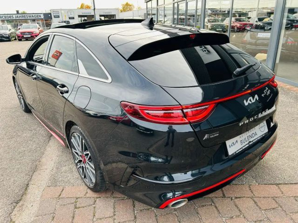 Kia ProCeed