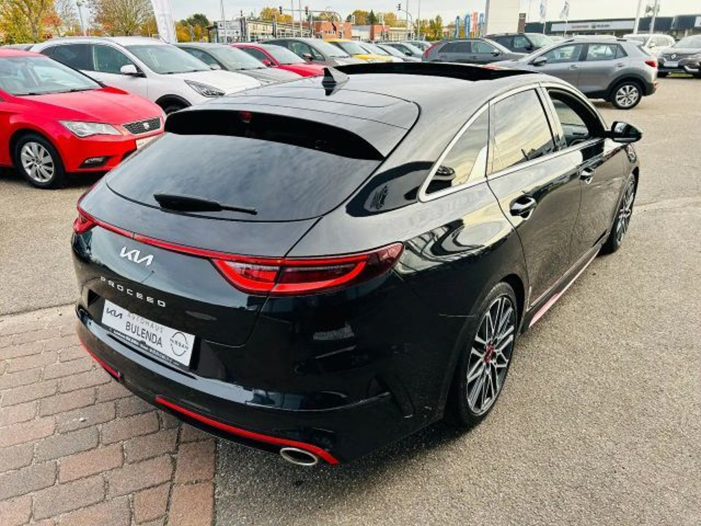 Kia ProCeed