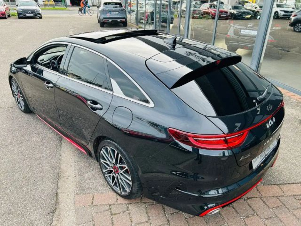 Kia ProCeed