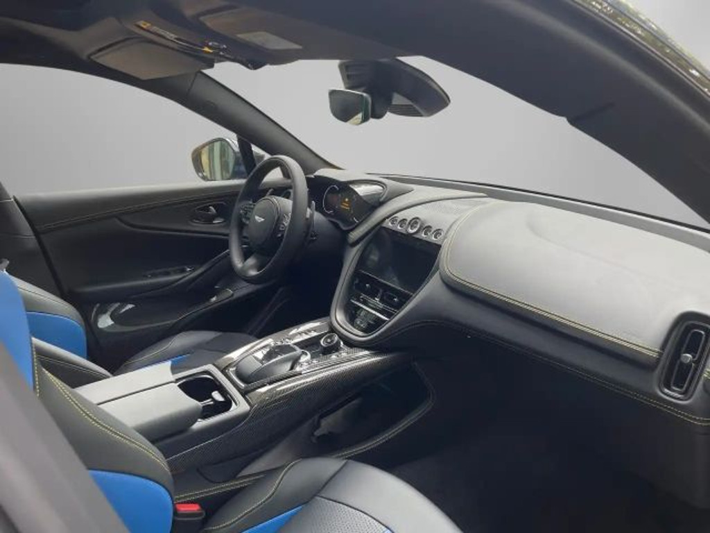 Aston Martin DBX