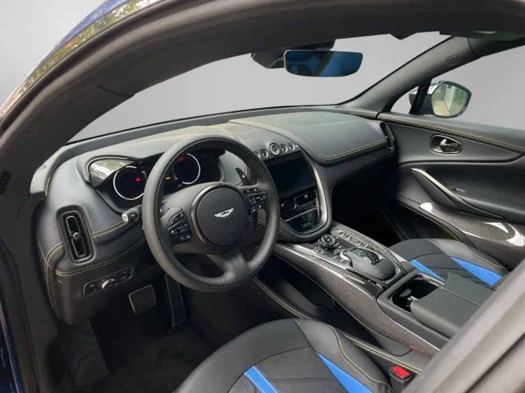 Aston Martin DBX