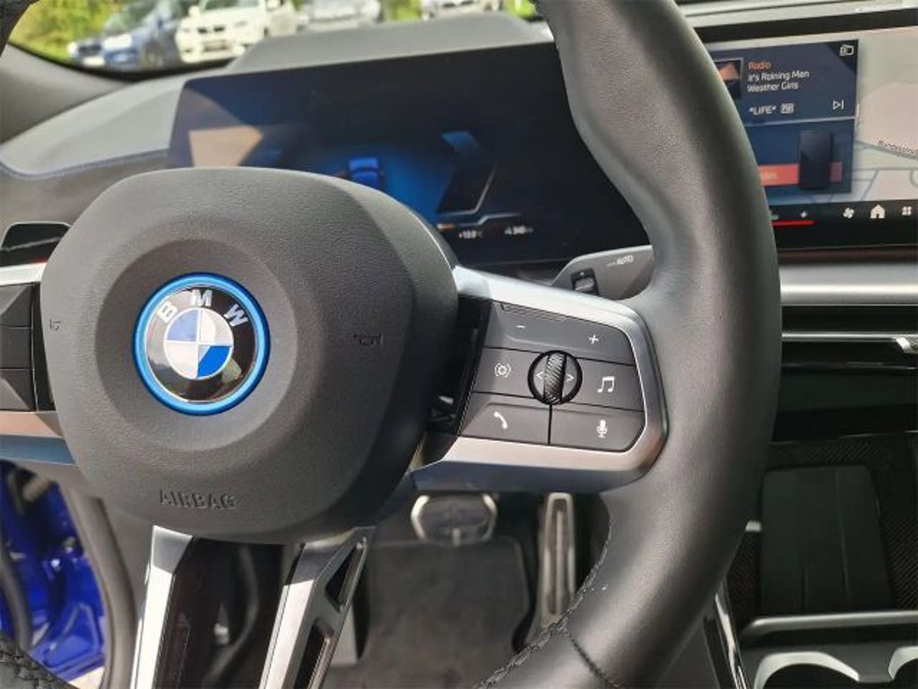 BMW iX2