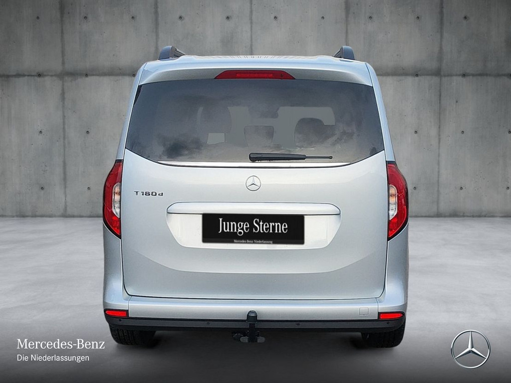 Mercedes-Benz T 180