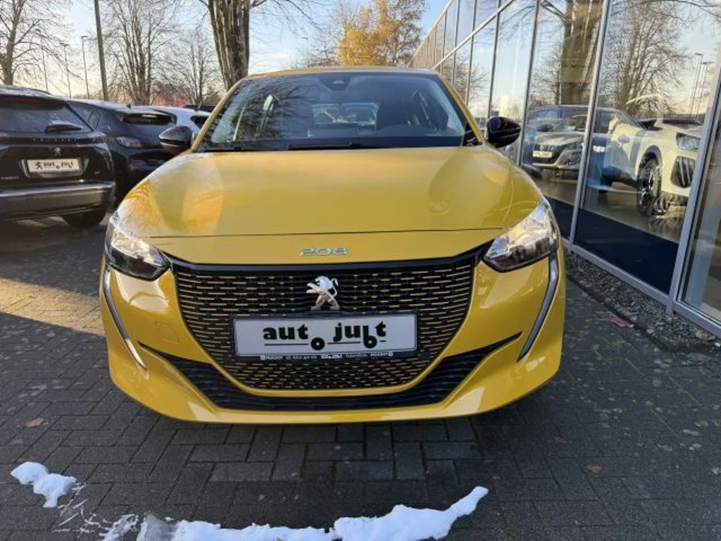 Peugeot e-208