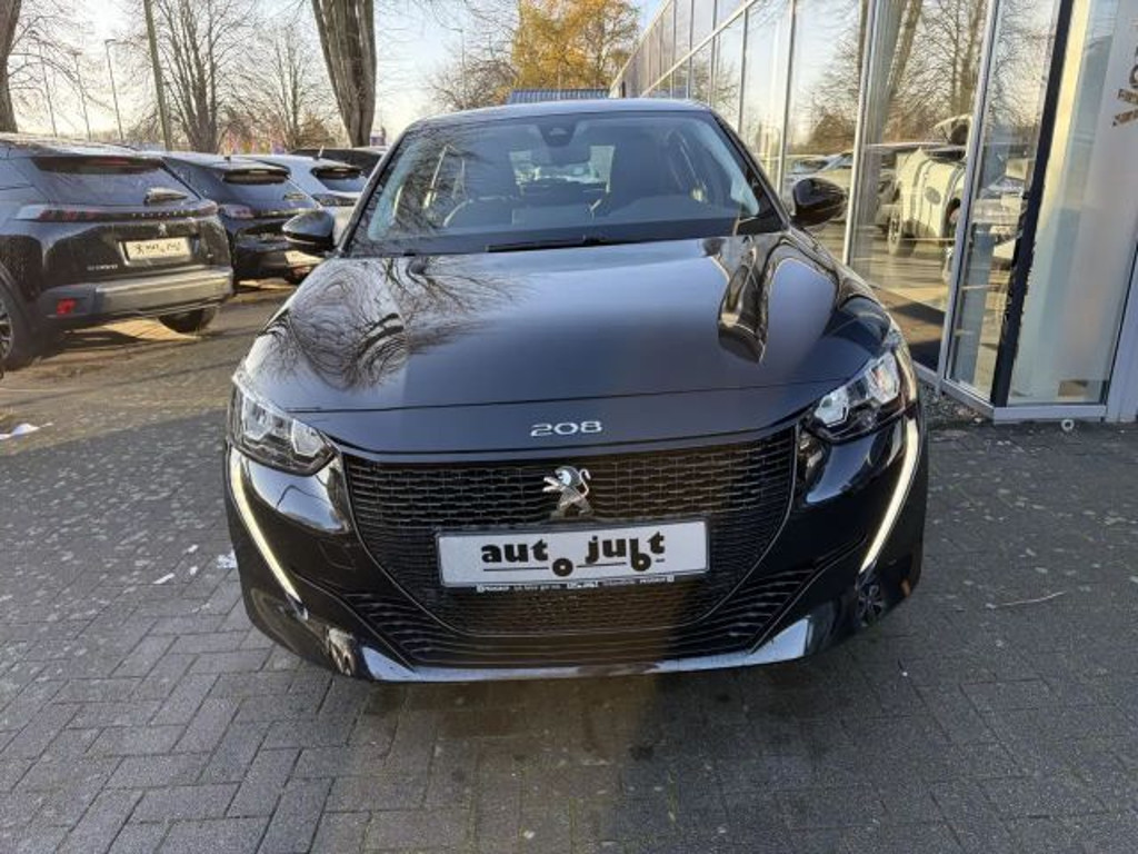 Peugeot e-208