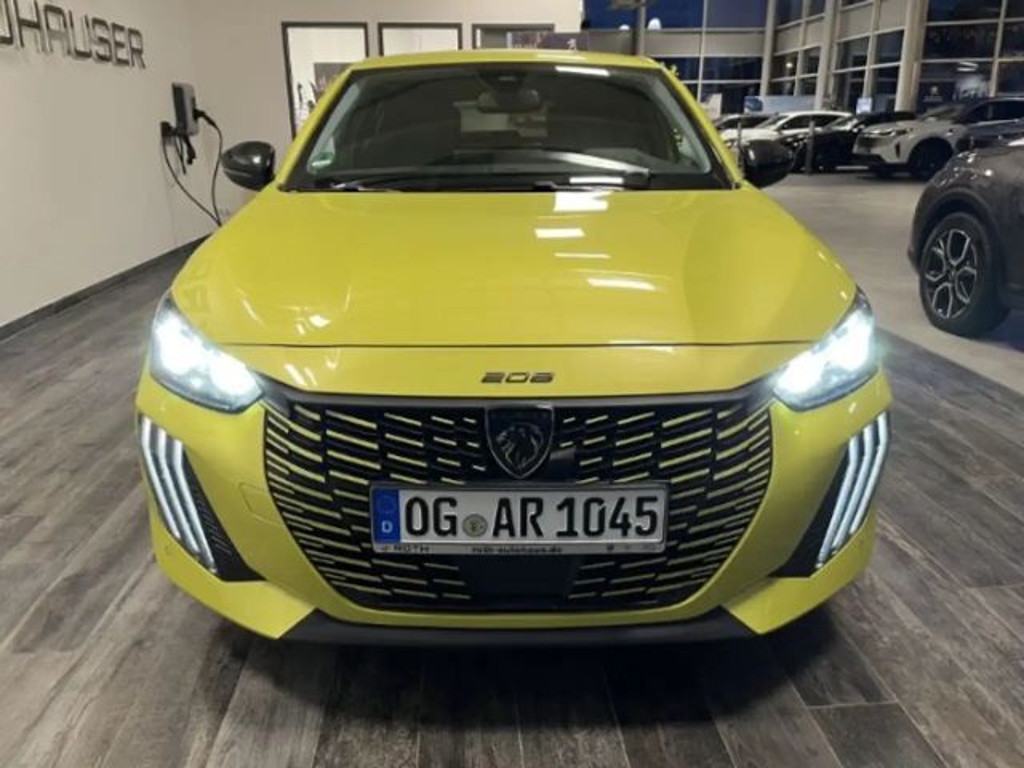 Peugeot e-208