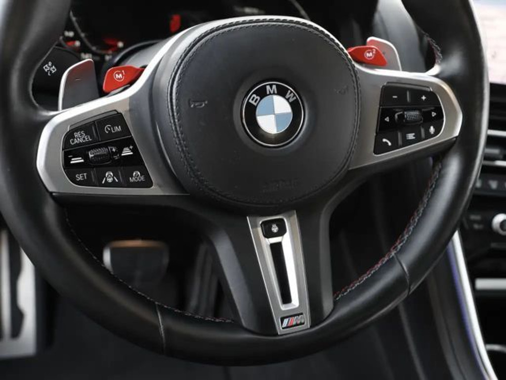 BMW M8