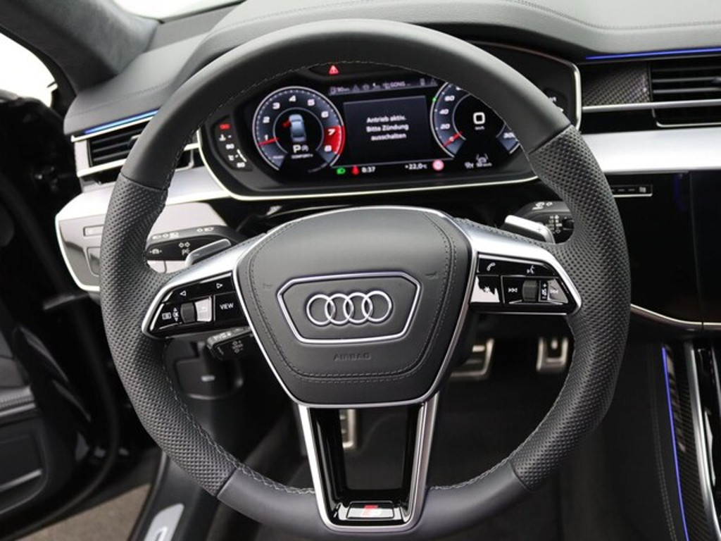 Audi S8