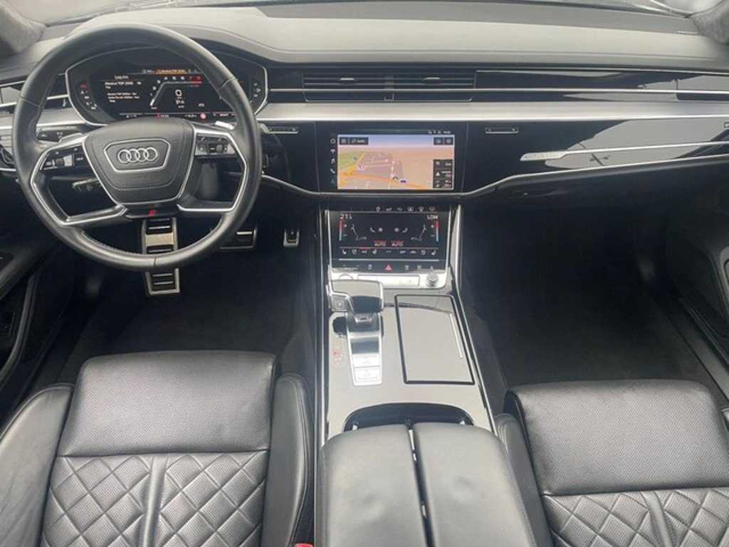 Audi S8