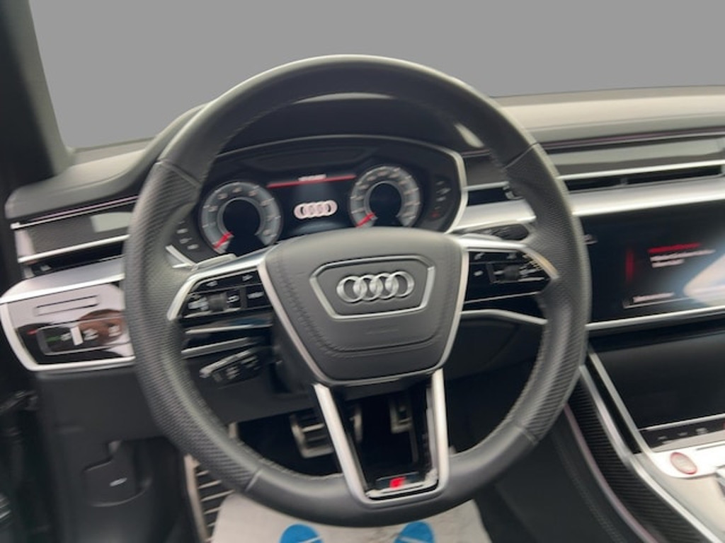 Audi S8