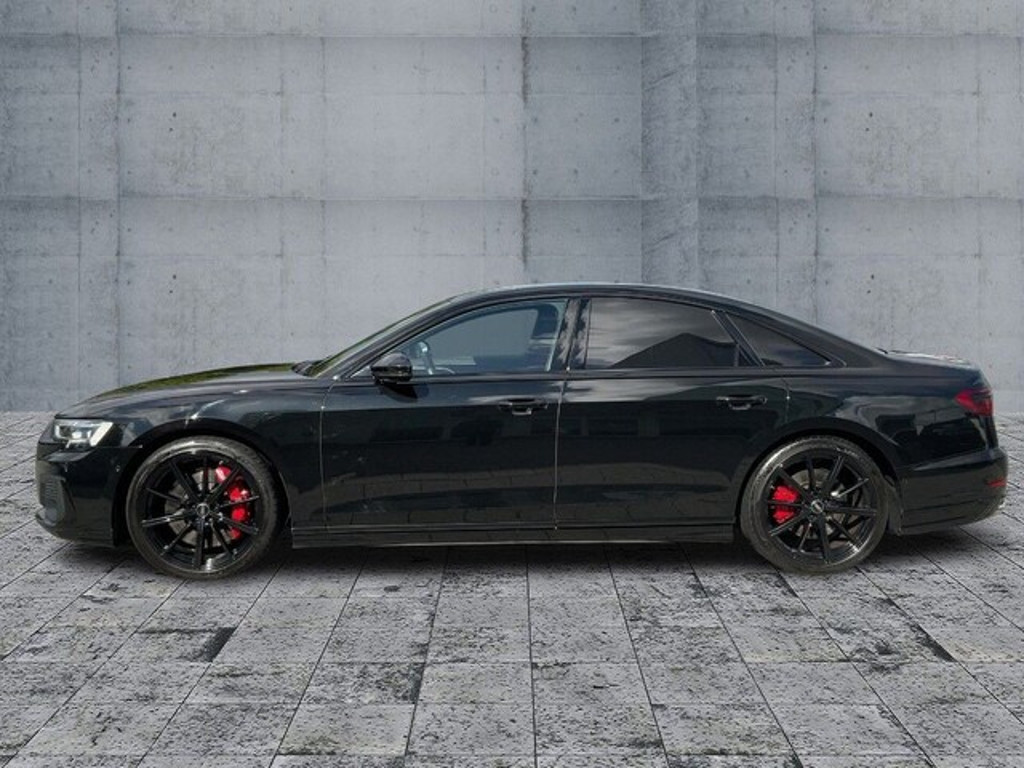 Audi S8