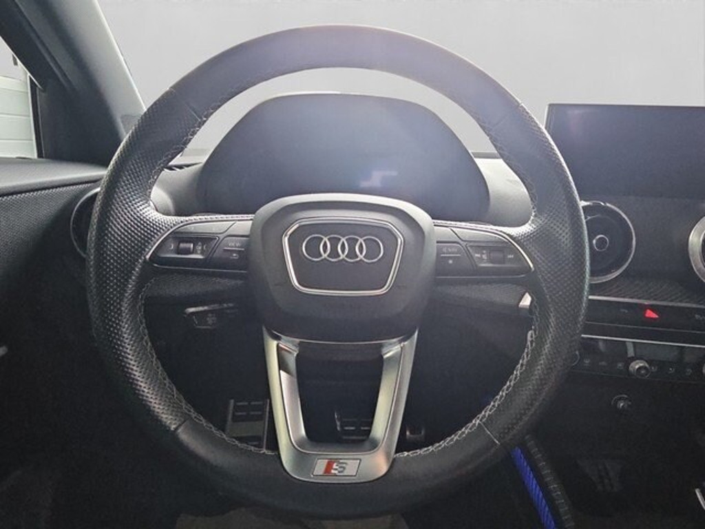 Audi SQ2