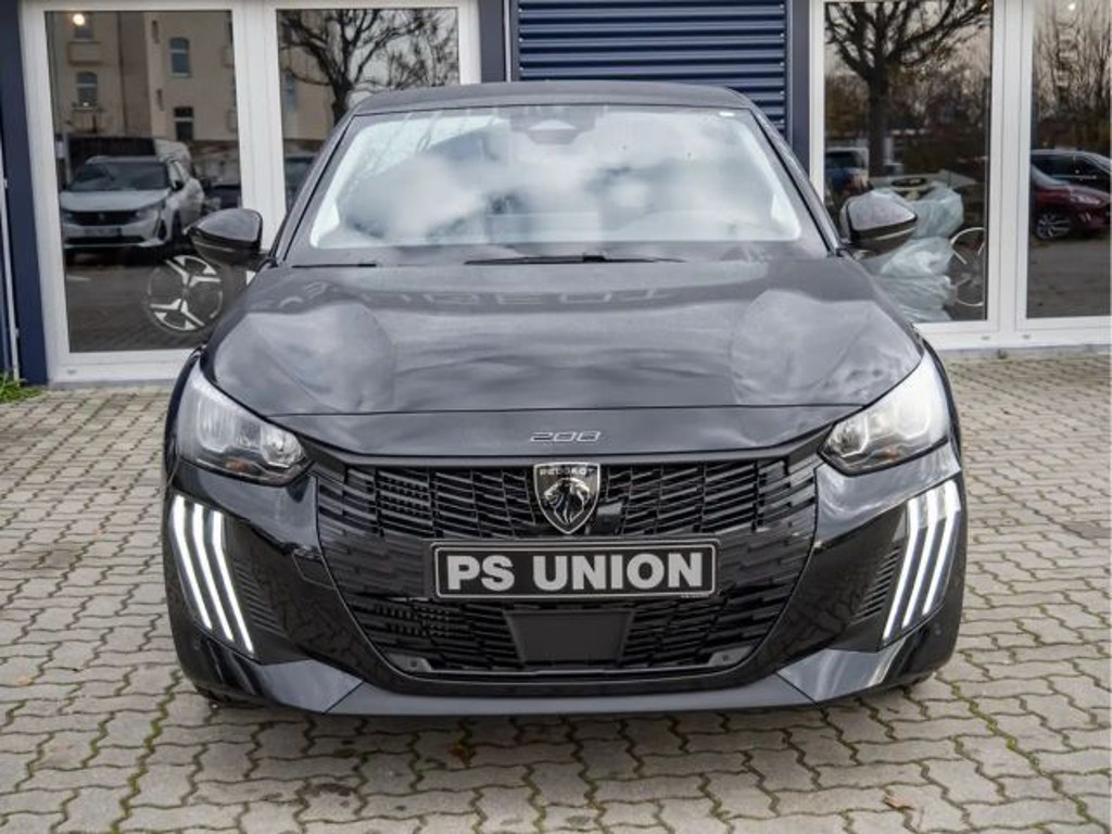 Peugeot e-208
