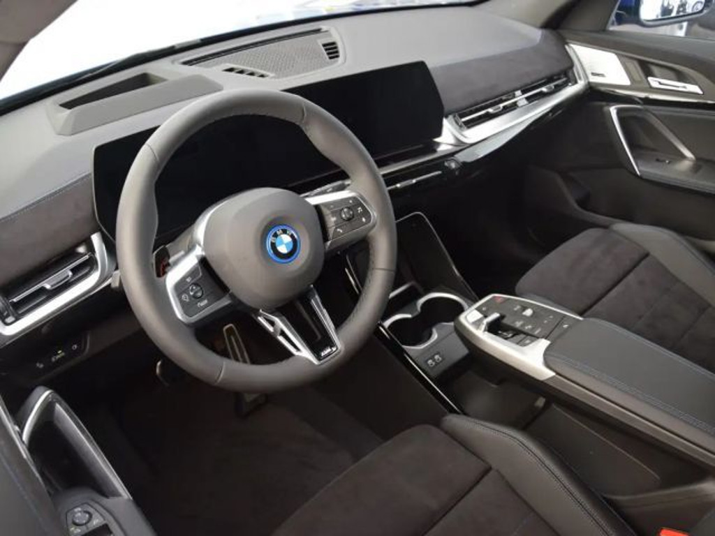BMW iX2