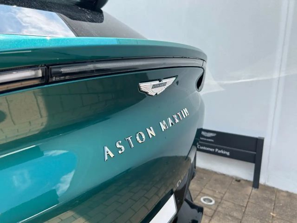 Aston Martin DBX