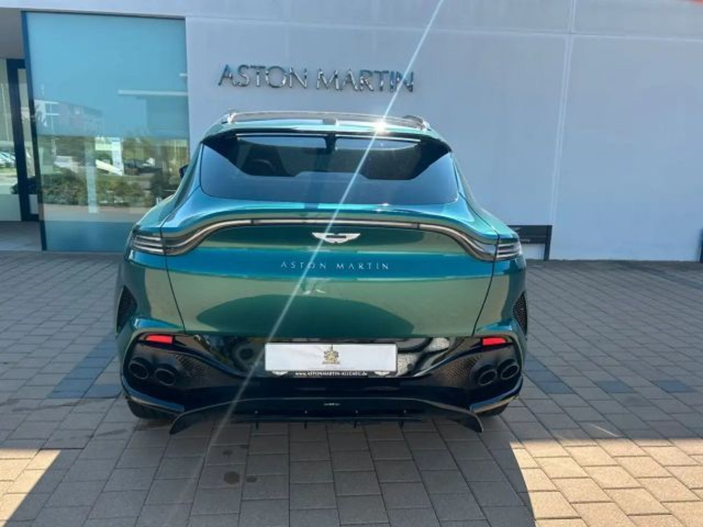 Aston Martin DBX