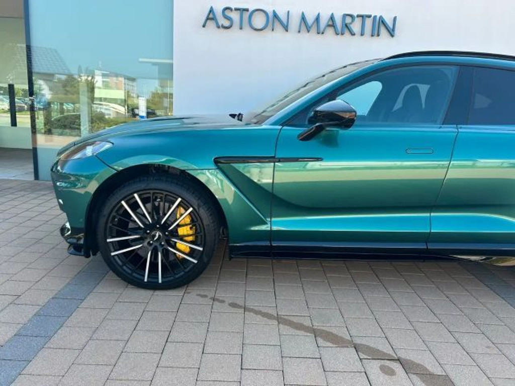 Aston Martin DBX