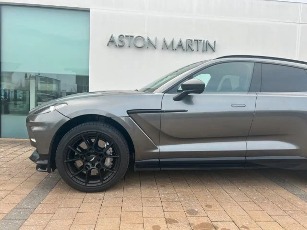 Aston Martin DBX