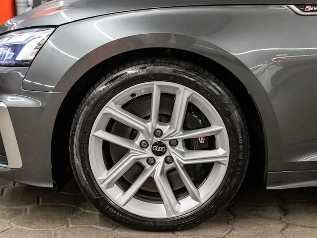 Audi S5