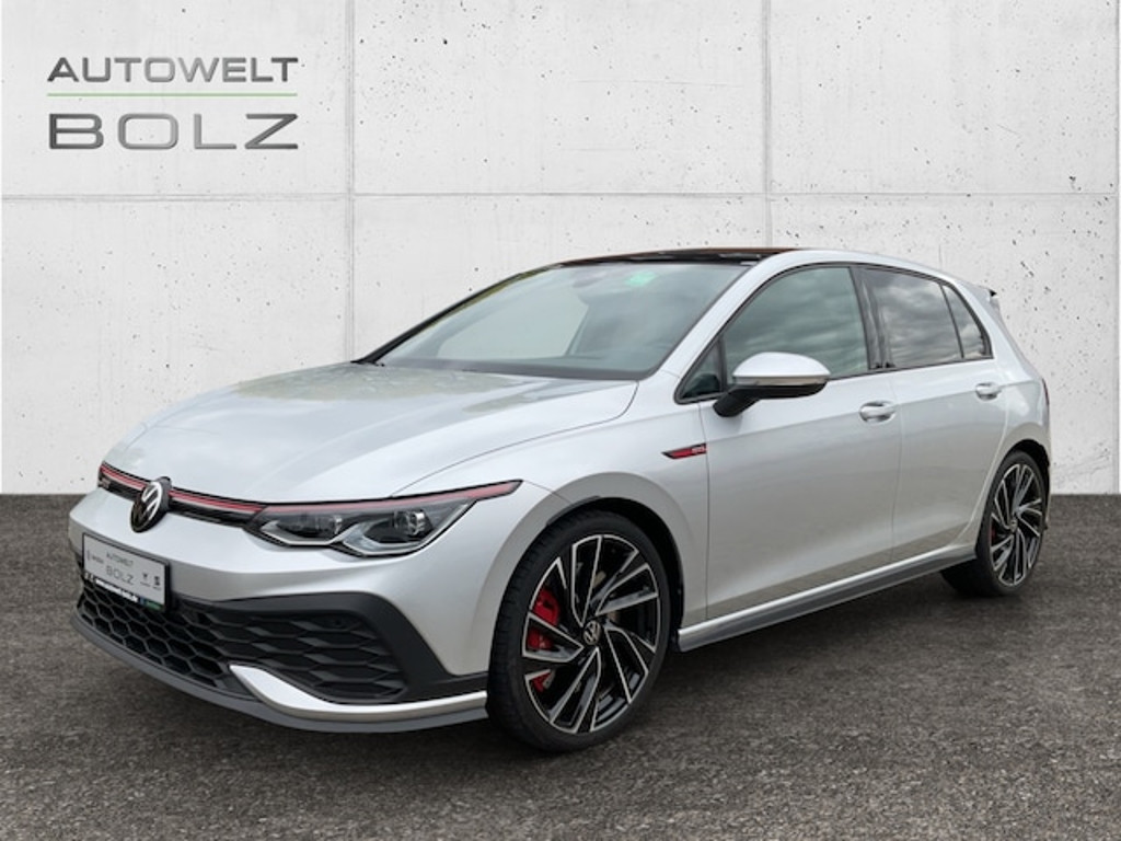 Volkswagen Golf 2023 Benzine