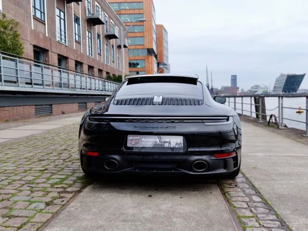 Porsche 992