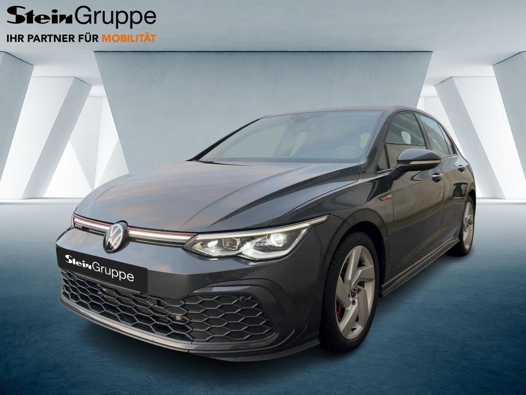 Volkswagen Golf 2023 Benzine