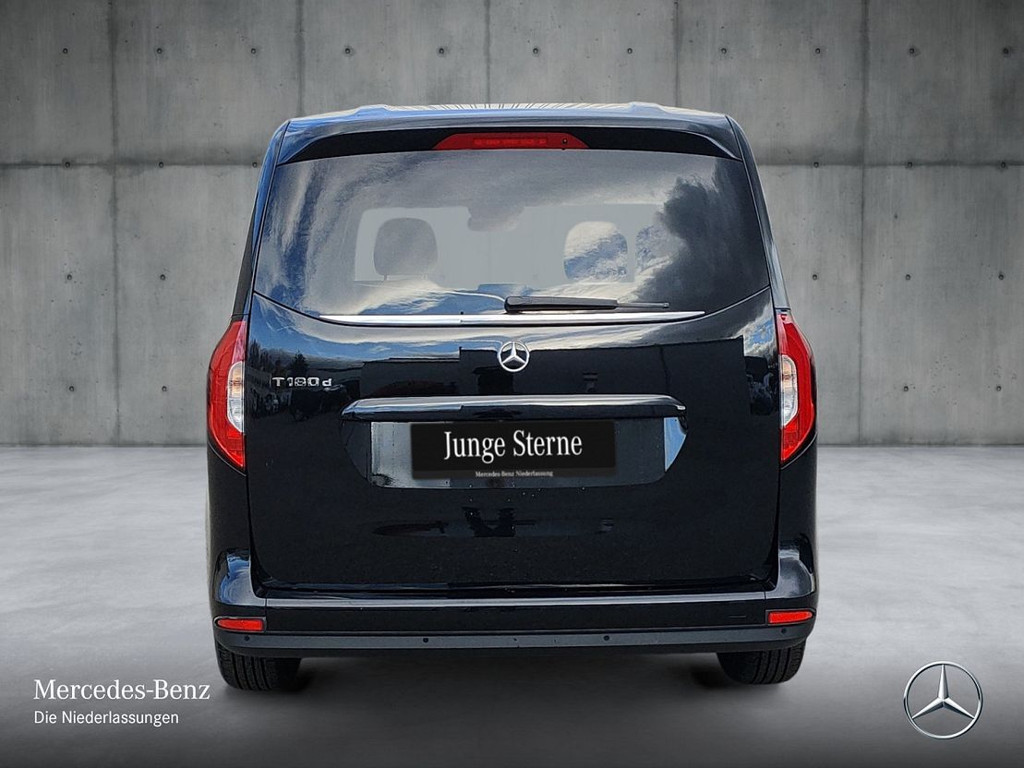 Mercedes-Benz T 180
