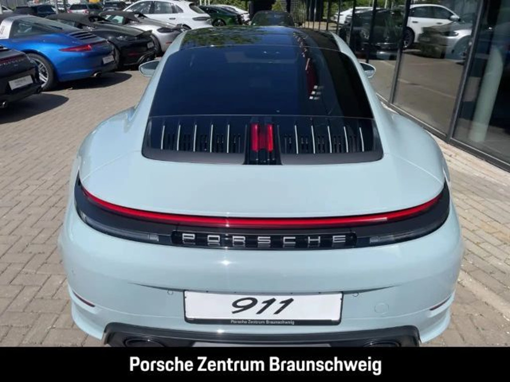 Porsche 992