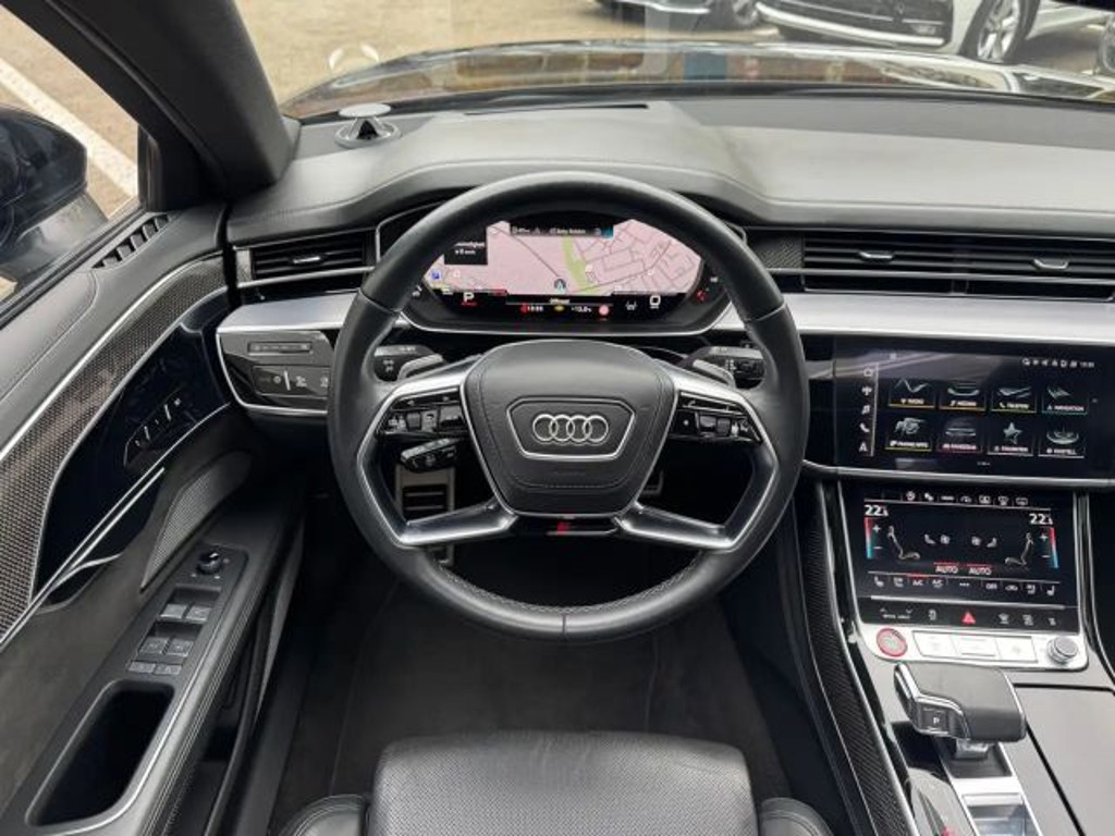 Audi S8