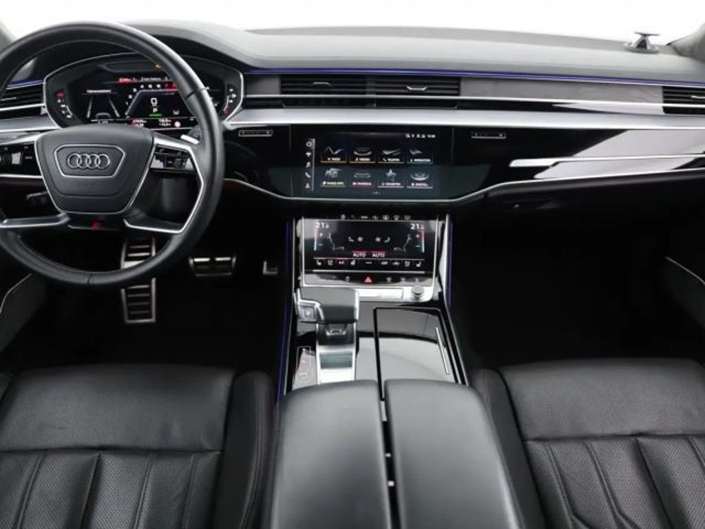 Audi S8