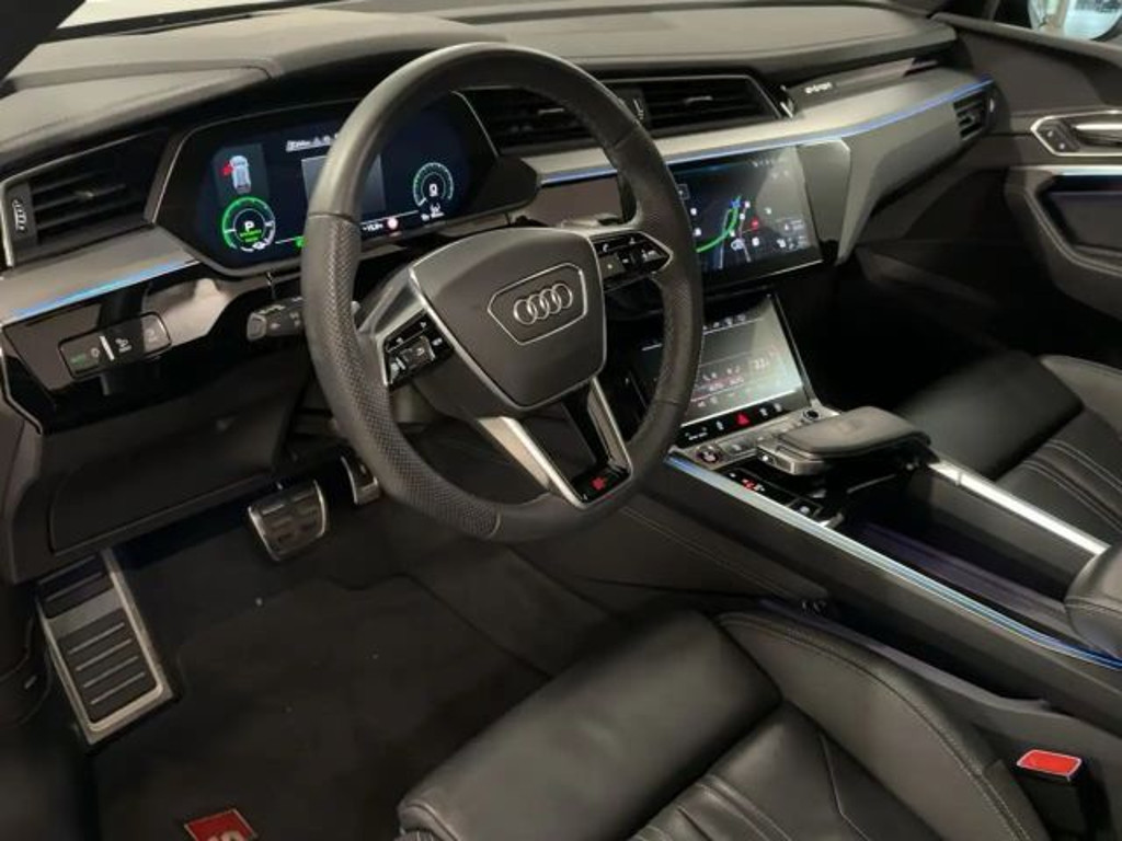 Audi SQ8 e-tron