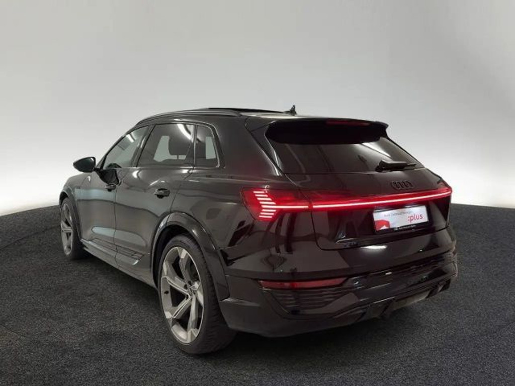 Audi SQ8 e-tron