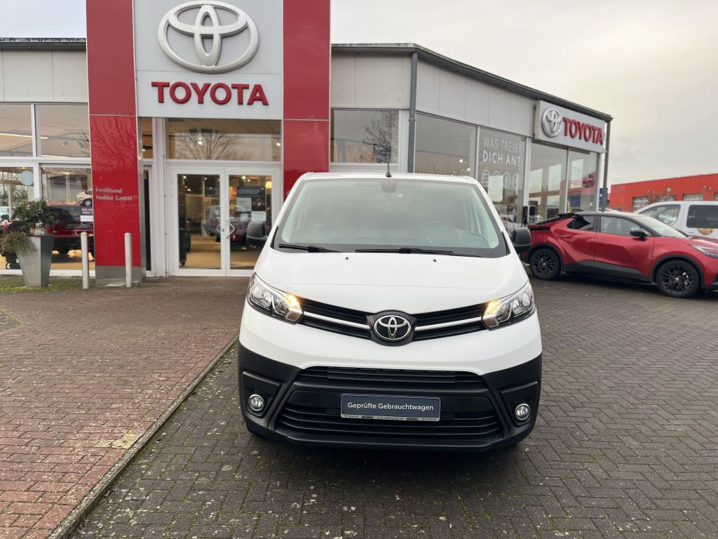 Toyota Proace Verso EV