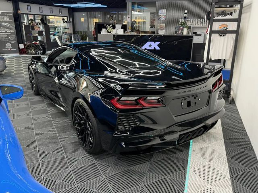 Corvette C8