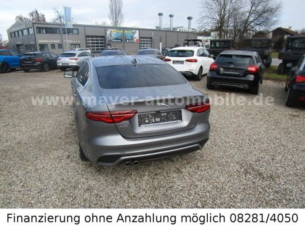 Jaguar XE