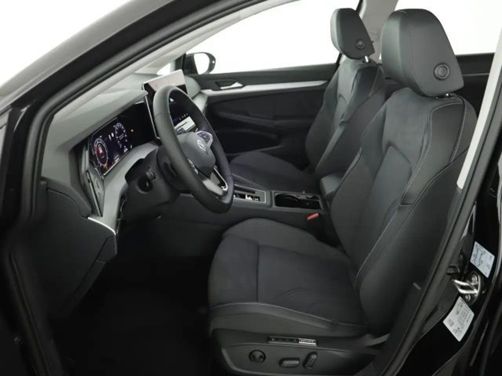 Volkswagen Golf 2025 Benzine