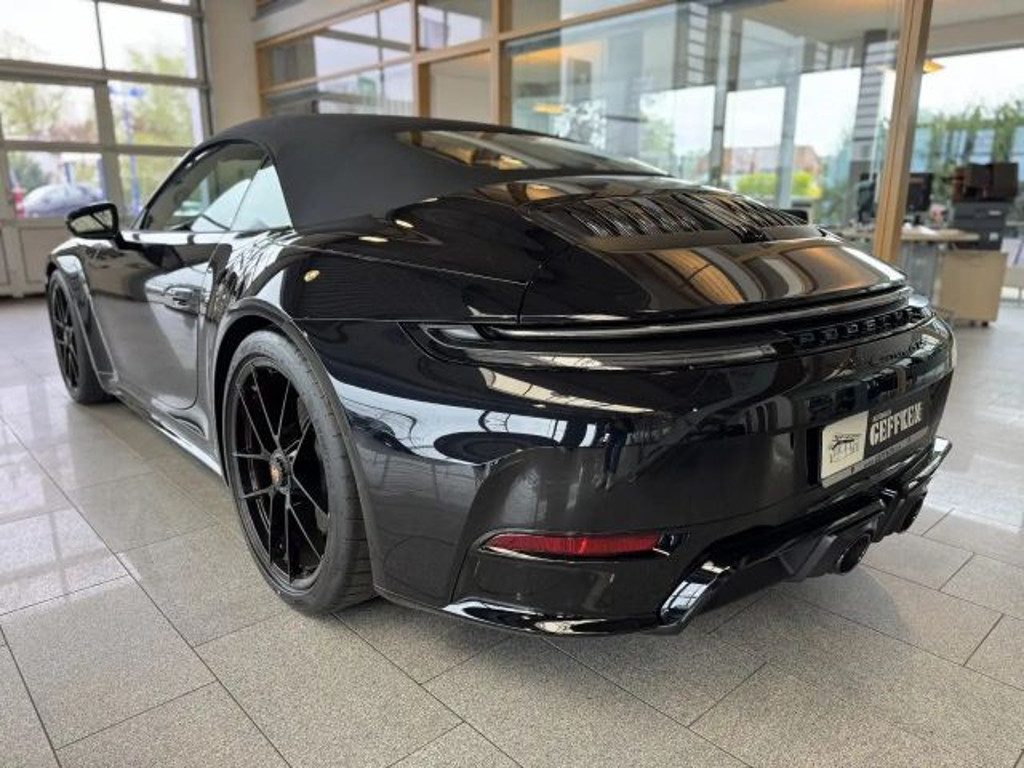 Porsche 992
