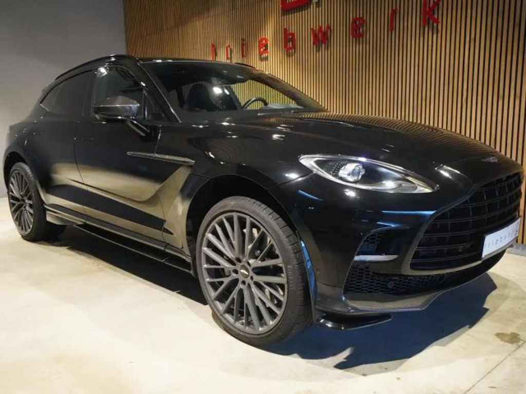 Aston Martin DBX