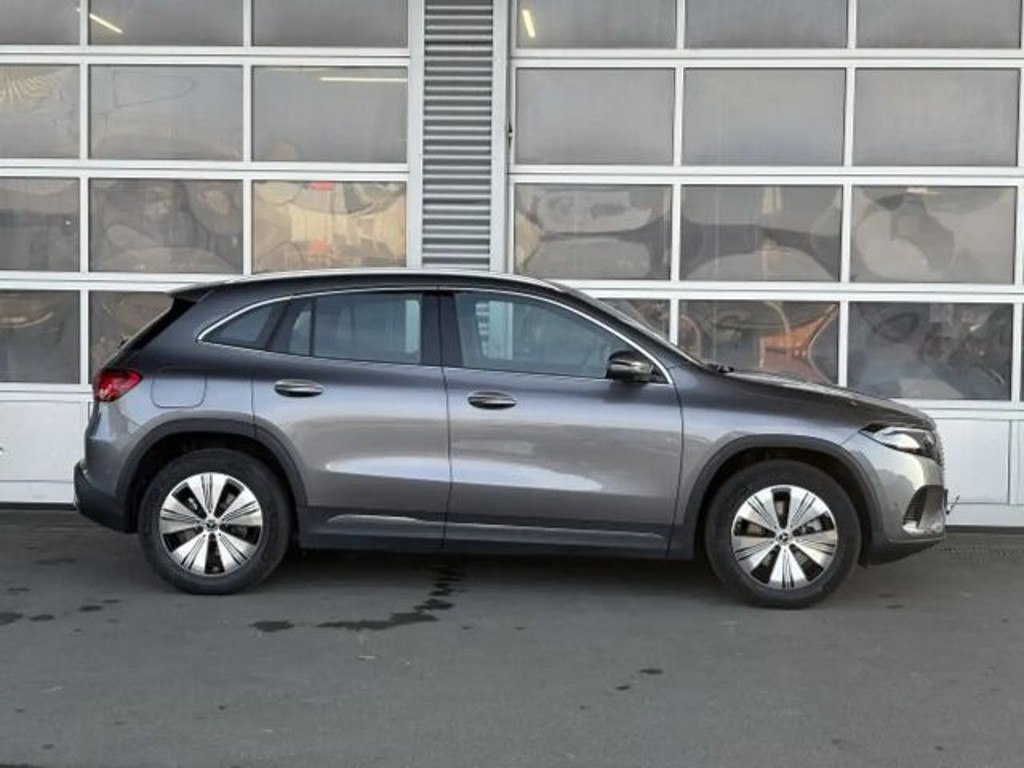Mercedes-Benz EQA