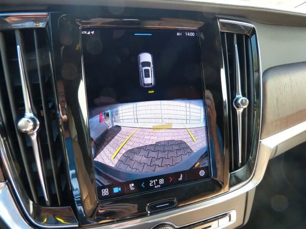 Volvo V90 Cross Country