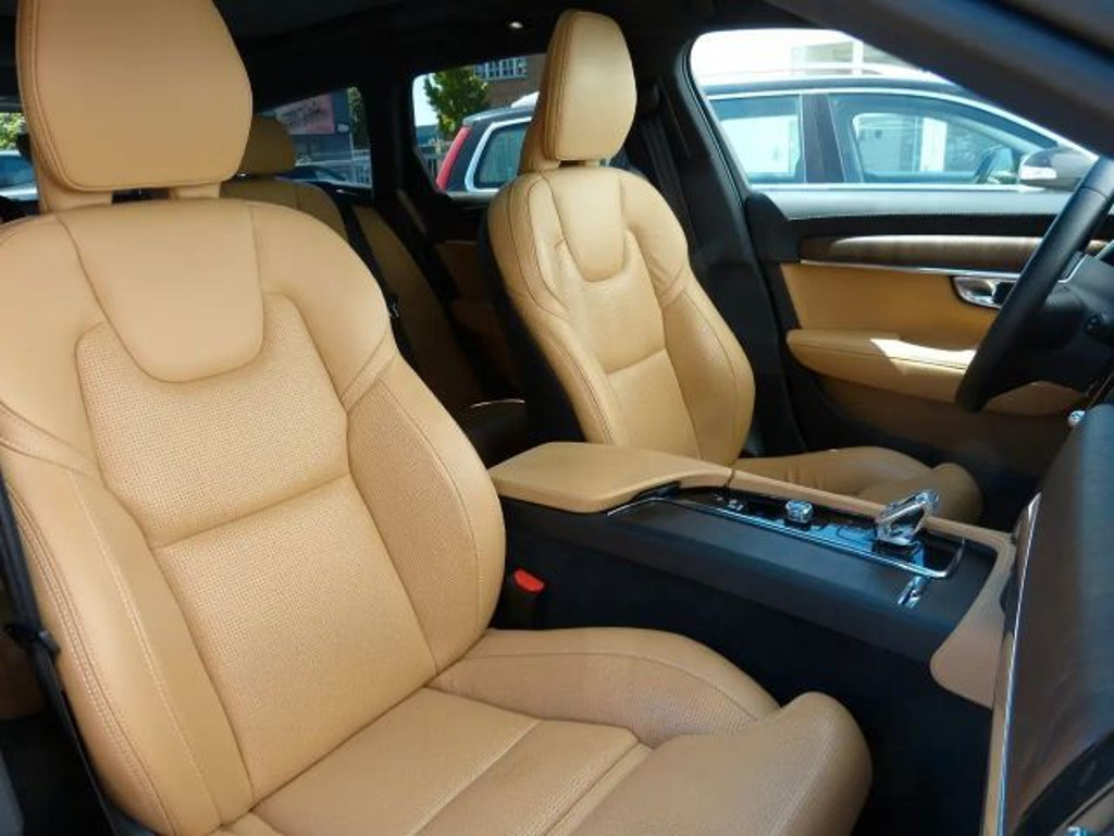 Volvo V90 Cross Country