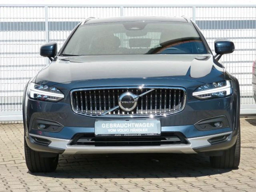 Volvo V90 Cross Country