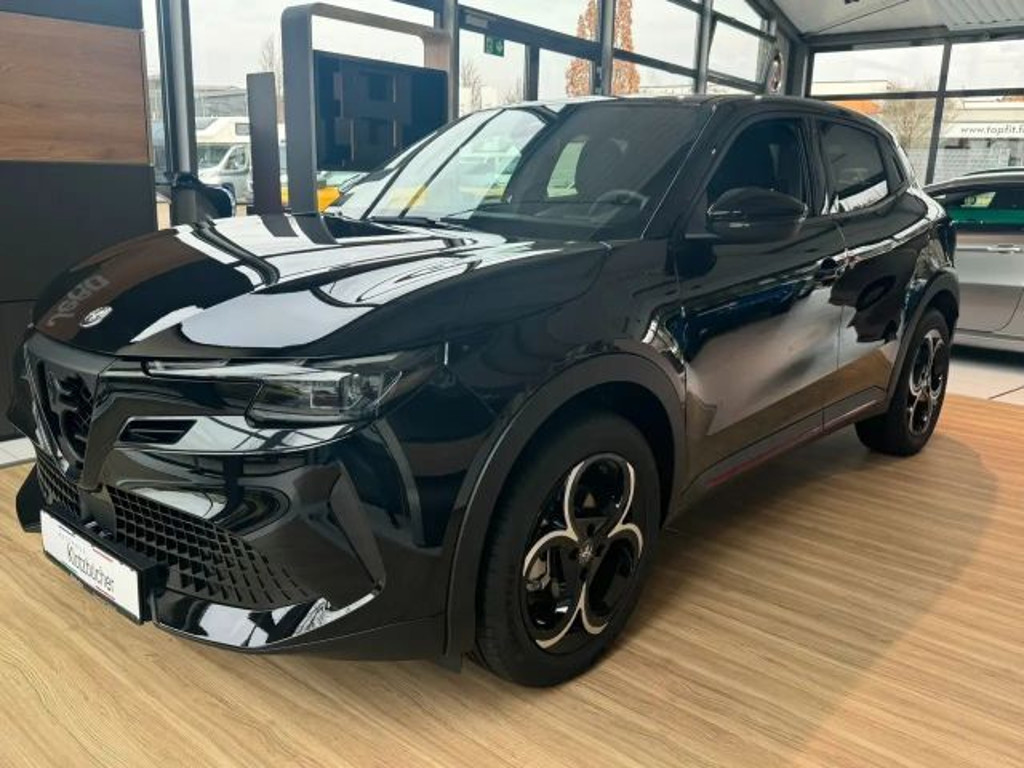 Alfa Romeo Junior 2025 Benzine