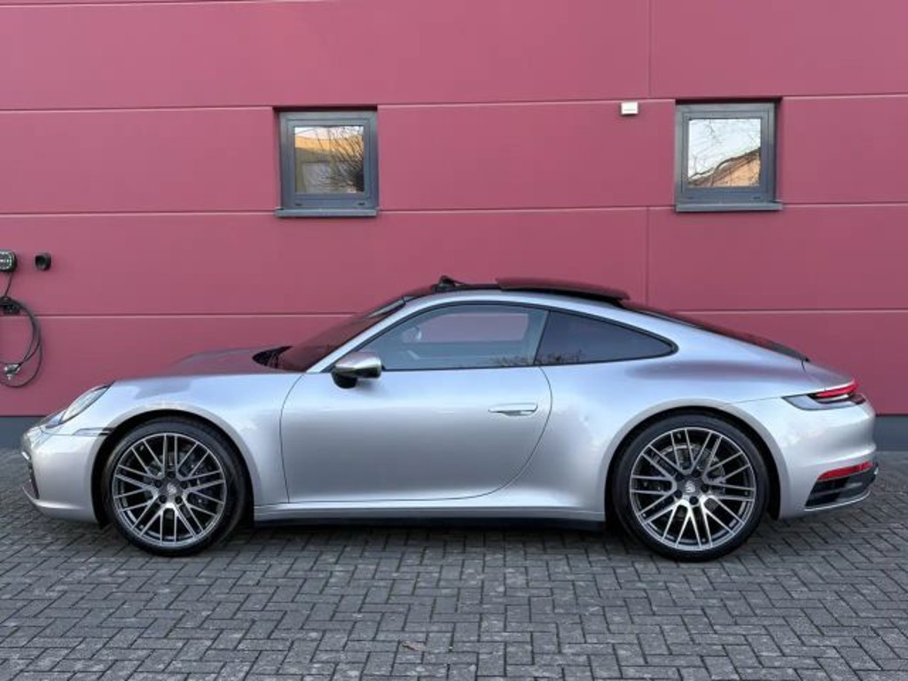 Porsche 992
