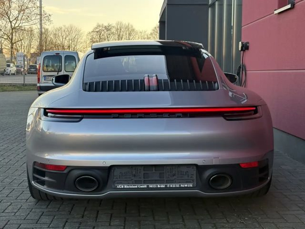 Porsche 992