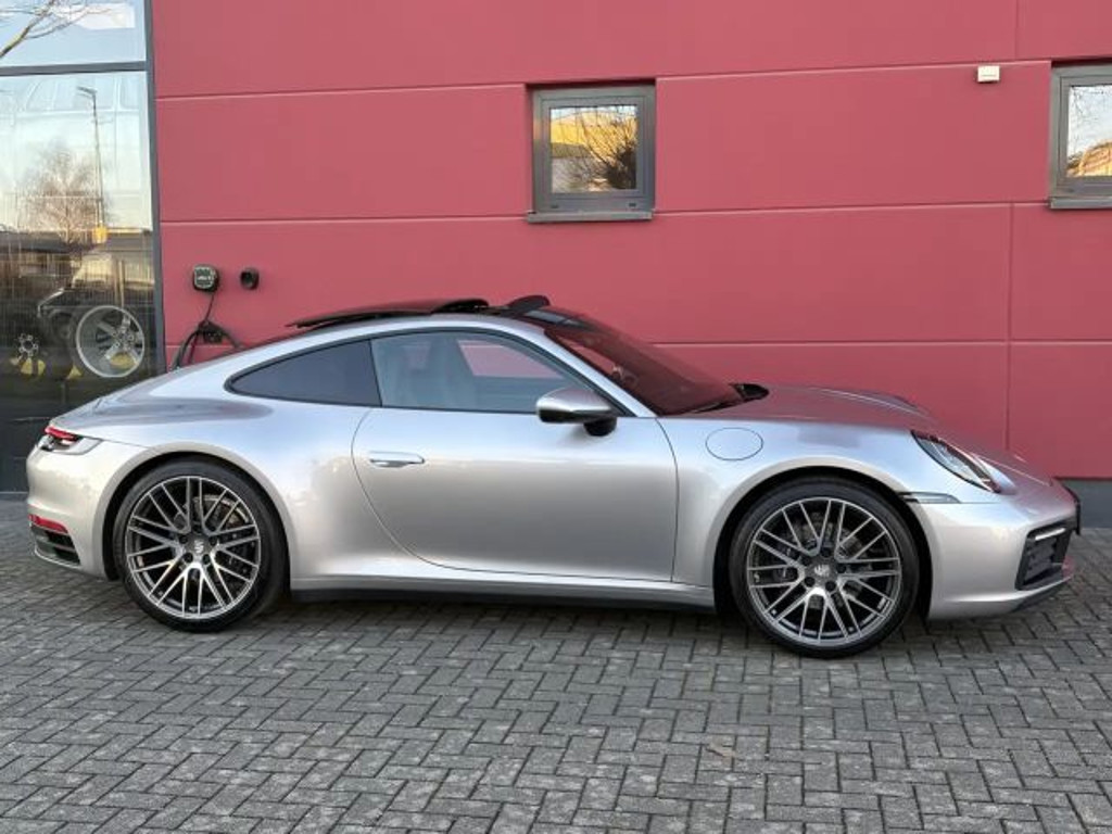 Porsche 992